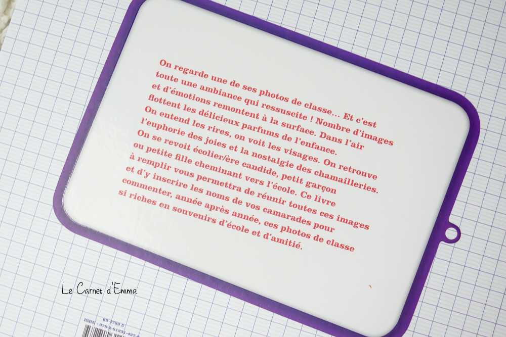 Son cahier souvenir des photos de classe Le d'Emma