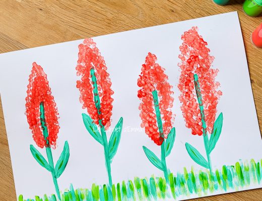 Résultat de l'activité manuelle peindre des fleurs avec des cotons tiges